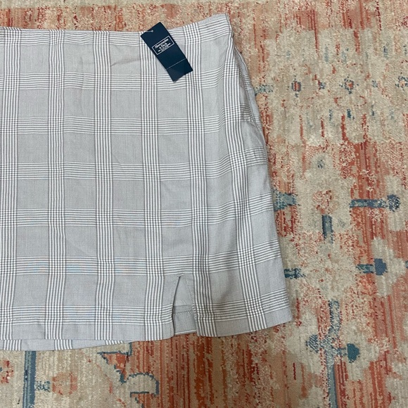 Abercrombie and Fitch Plaid Skirt NWT - Picture 2 of 5